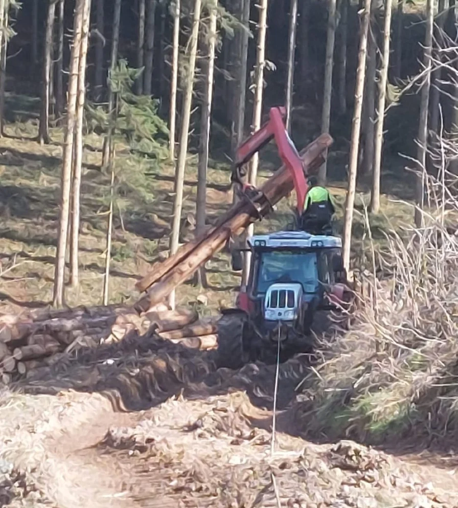 Harvester bei der Arbeit für die Firma Gaigg